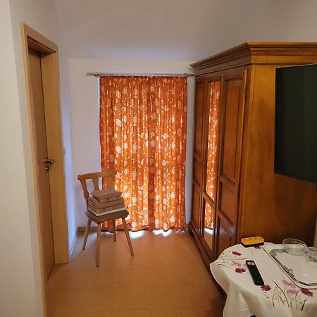 Weingut Herbert Kram Nordheim am Main Esterno foto